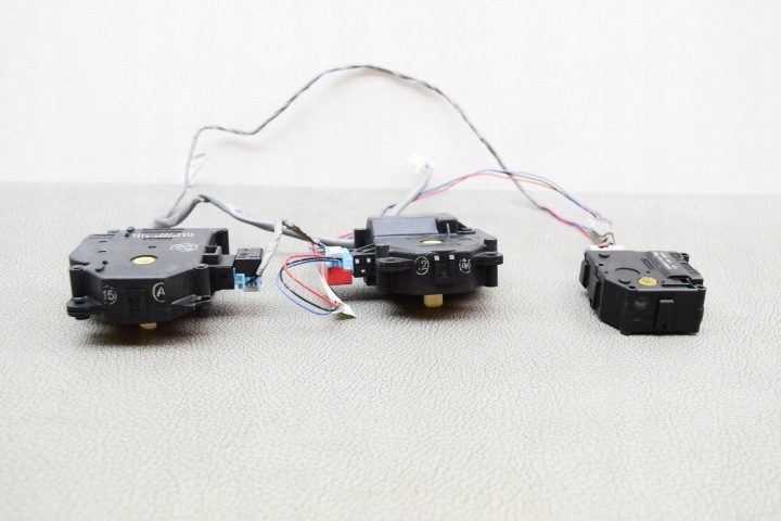 Моторчик заслонок обдува Toyota Prius (XW30) 2464900320, фото 2