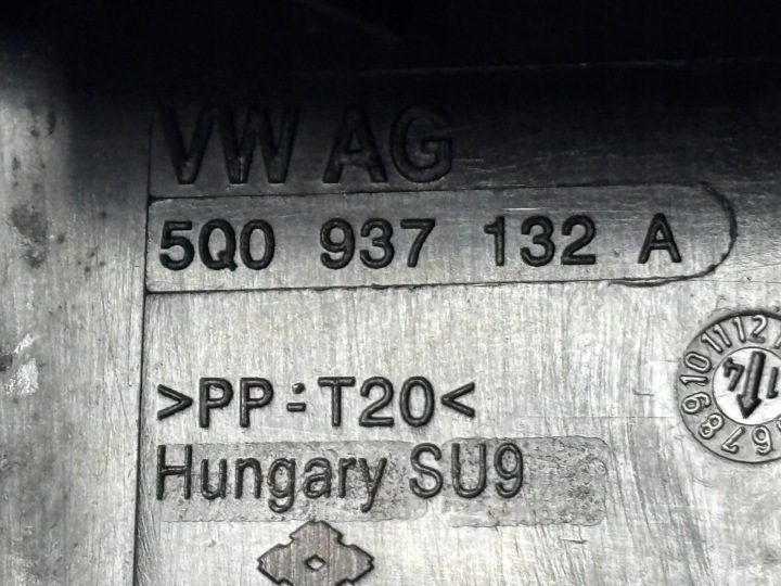 Блок корпус блока предохранителей оригинал Audi A3 8V 5Q0907361C OEM, фото 14