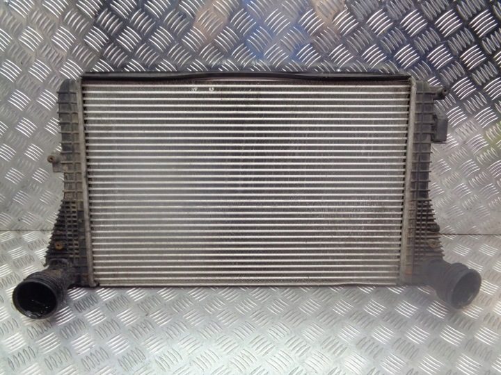 Интеркулер Volkswagen Golf 1K0145 803 E, фото 1