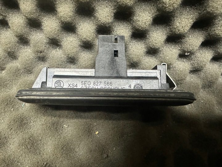 5E0827566 КНОПКА РУЧКА КОНЦЕВИК КРЫШКИ БАГАЖНИКА SKODA OE, фото 3