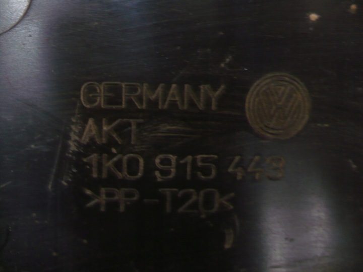 Audi A3 8P кожух аккумулятора 1K0915443, фото 2