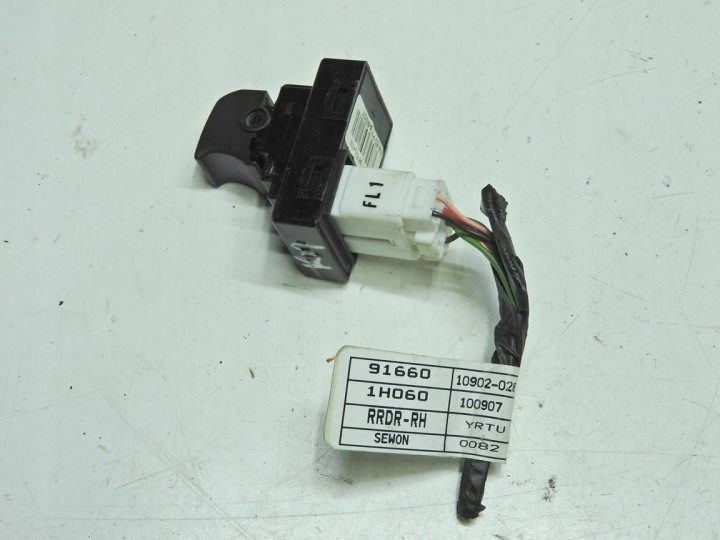 KIA Ceed I SW Рестайлинг 09-12 Кнопка стеклоподъемника 93575-1H100, фото 3