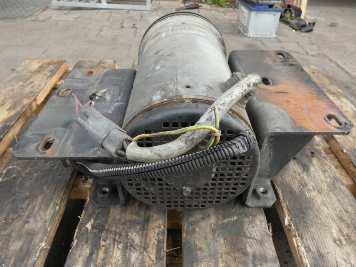 LSA 321 генератор Prądnica Carrier 230/276 V 2/2.4 ква 50/60 HZ, фото 3