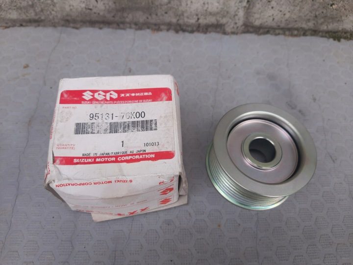 Suzuki OE 95131-76K00 ролик обводной / направляющий, ремень клиновой зубчатый, фото 1