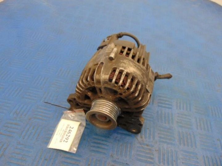 Volkswagen Golf V 1.6FSI хэтчбек генератор 03C903023B, фото 3