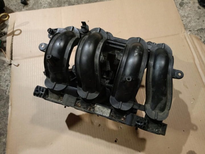 FORD FIESTA 1.25 бензин SNJA 82 л.с. 17 г. впускной коллектор 8A6G-9424-AC, фото 3