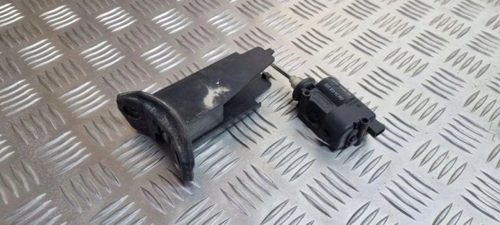 Моторчик лючка горловины бензобака OPEL VECTRA C УНИВЕРСАЛ 24438209 0.0L дизель, фото 1