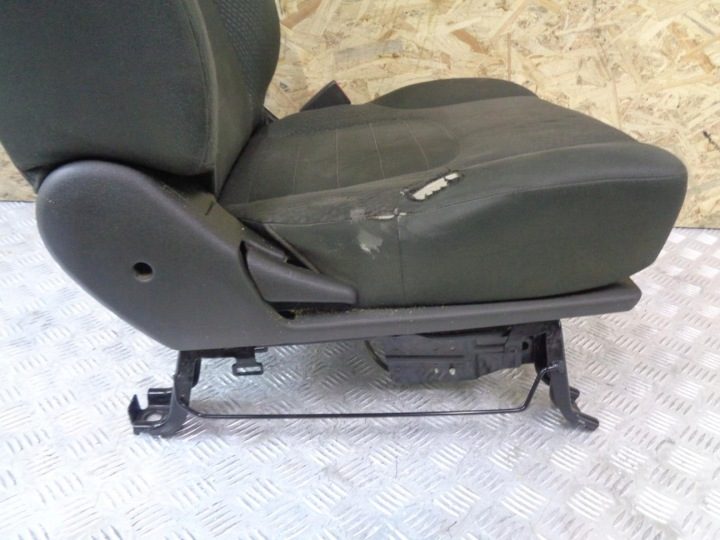 Сиденье правое переднее пассажира Nissan Navara D40 2005- европа, фото 6