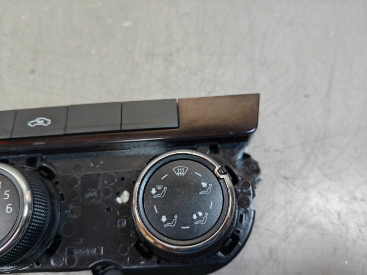 Блок управления климатом 5E0820047M Skoda Octavia III, фото 6