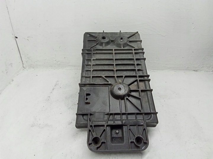 Площадка аккумулятора MAZDA 121 III (JASM, JBSM) KE52X56041 2.19L дизель, фото 2