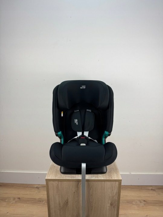 Автокресло Britax Romer Evolvafix черное i-Size 9-36 кг 76-150 см, фото 1