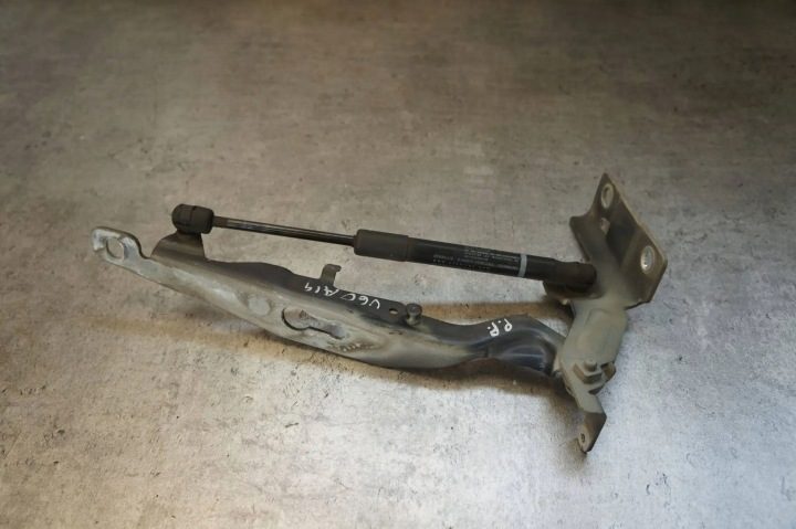 ПЕТЛЯ КАПОТА ПРАВАЯ ПЕРЕДНЯЯ КРЫШКИ ДВИГАТЕЛЯ VOLVO V60 I S60 II 30799179, фото 5