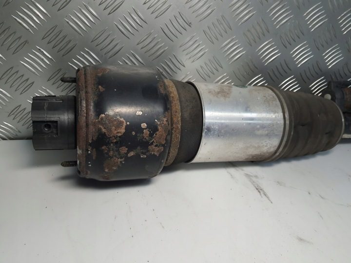 Амортизатор Правый Передний Mercedes W211 W219 2113205413 2113206013 2113209413, фото 10