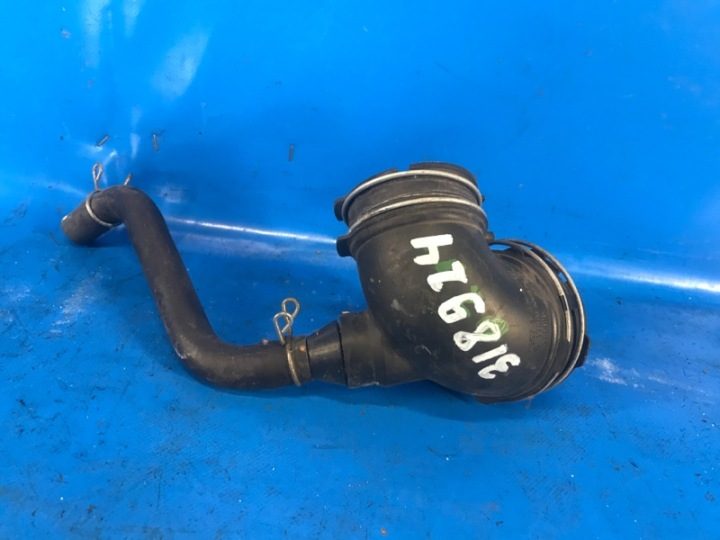 Патрубок охлаждения двигателя 1788137120 Toyota PRIUS - 30 09-17, фото 1