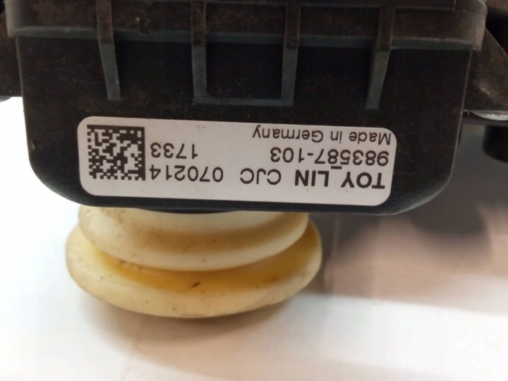 Стеклоподъемник левый передний 85702-0F010 Toyota Yaris II (2005-2011), фото 3