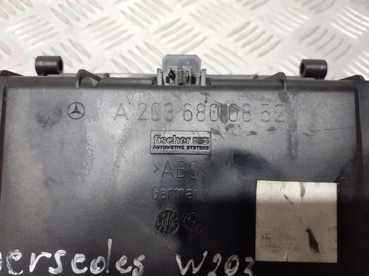 ПЕПЕЛЬНИЦА MERCEDES W203 2.2 CDI A206800852, фото 2