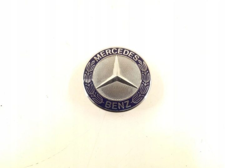 Эмблема Передняя Mercedes-Benz C W205 2048170616, фото 1