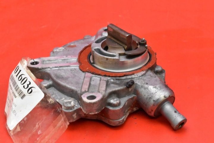 Насос вакуумный 7542498 BMW E90 E91 2.0i 129 л.с. 04-10, фото 6