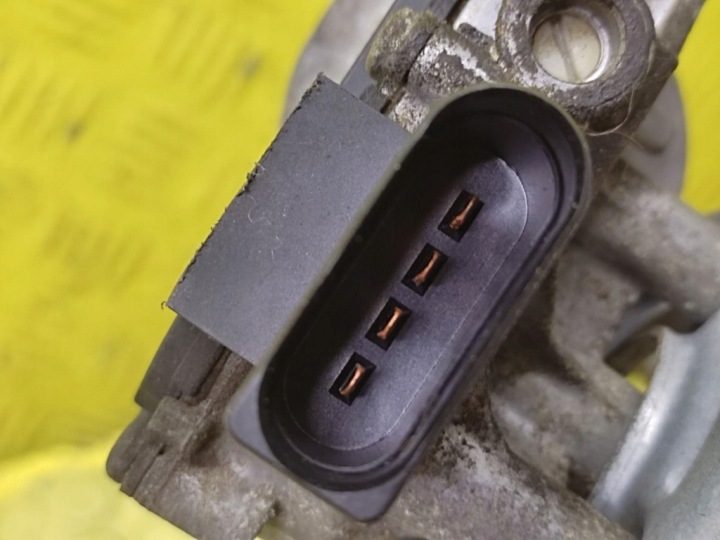 AUDI A4 B5 ТРАПЕЦИЯ ДВОРНИКОВ ПЕРЕДНЯЯ 8D4955325, фото 3