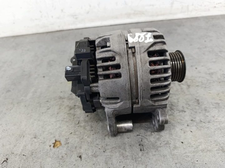 Генератор VW Golf V 0124325128 Bosch 1.4 FSI, фото 4