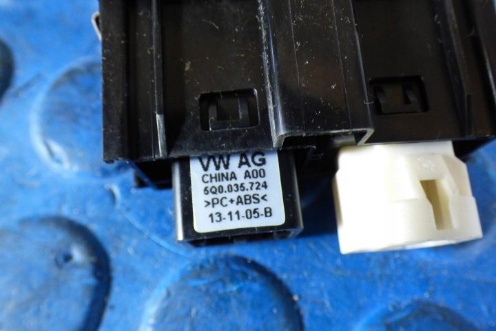 Volkswagen Golf VII гнездо порт AUX USB 5G0035222C, фото 3