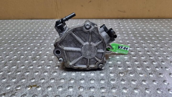 Насос вакуумный 9804021880 Ford Fiesta MK7 C-MAX MK2 Focus MK3 1.6 TDCI, фото 1