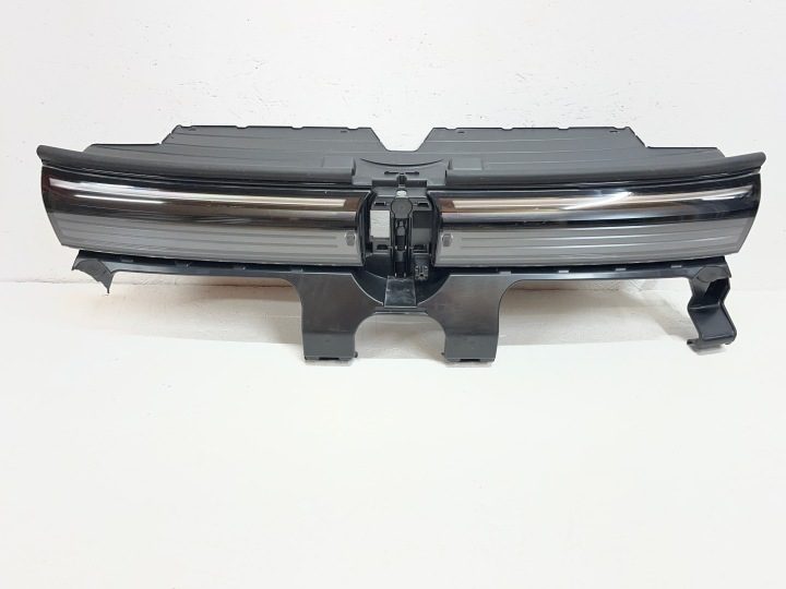 Решетка радиатора передняя VW Tiguan III LED 571853653A, фото 1