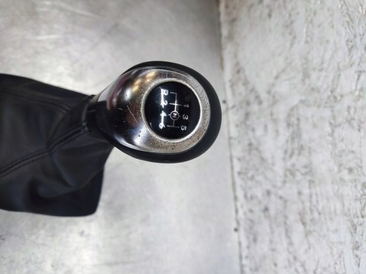 MERCEDES A КЛАСС W176 РУЧКА ЧЕХОЛ ПЕРЕКЛЮЧЕНИЯ ПЕРЕДАЧ МЕХАНИКА, фото 1