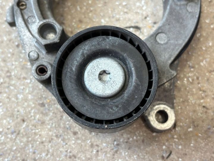 Натяжитель ремня генератора BMW X3 G01 8579118, фото 3