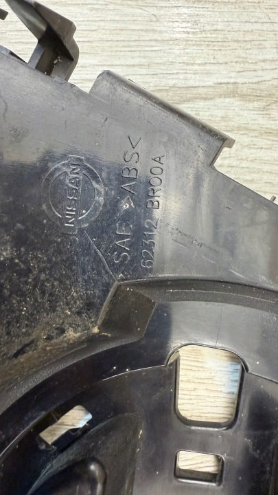 Nissan Qashqai J10 09-13ROK значок логотип эмблема крепление решетка K75/586L, фото 3