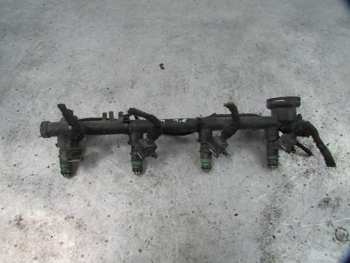 RENAULT LAGUNA II 1.8 01 г. ТОПЛИВНАЯ РАМПА ФОРСУНКИ 7700112777 1039B12637, фото 1
