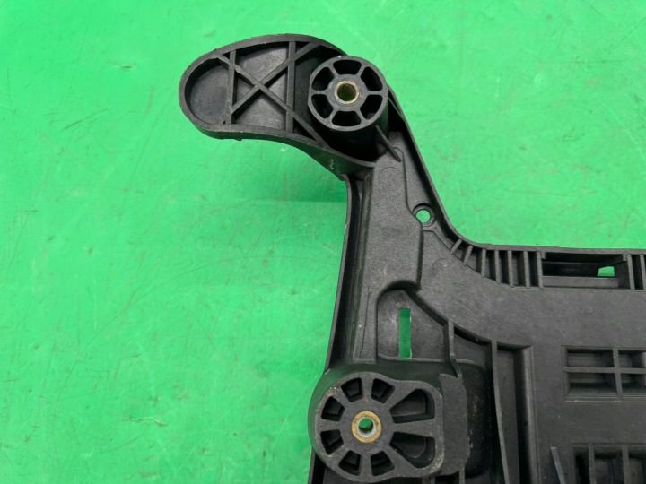 Основание кожух аккумулятора 1K0915333C Skoda Octavia II 2 04-, фото 8