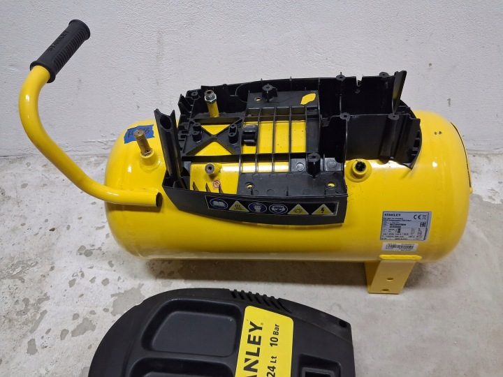 Компрессор безмасляный Stanley B6CC304STN003 24 l 8 бар, фото 4