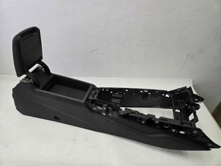Audi A4 B9 центральный тоннель подлокотник европа 8W0864283A, фото 7