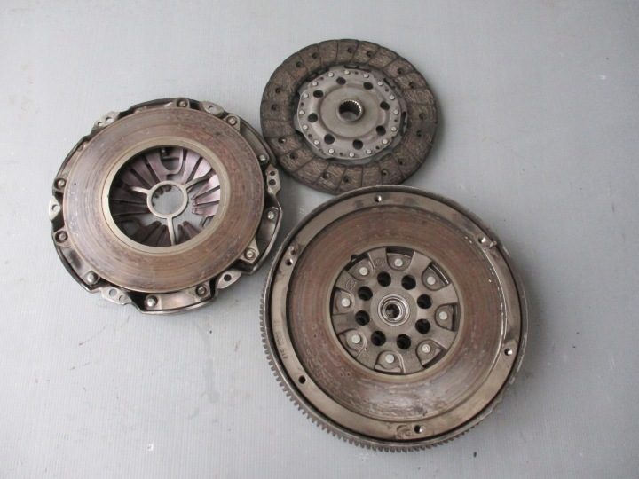 Schaeffler LuK 415 0308 10 Маховик, фото 1