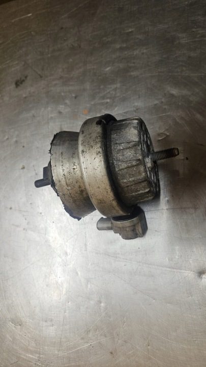 Подушки двигателя Audi A6 C6 2.0 TDI 140 Л.С. BLB BRE 4F0199379G 4F0199382AD, фото 1