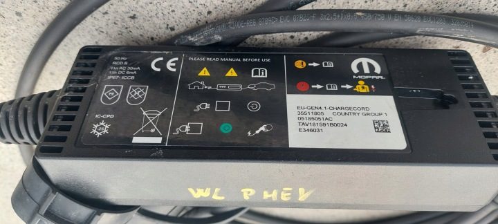 Jeep Grand Cherokee WL 22 23 кабель зарядки зарядное устройство 05185049AC № 2, фото 2