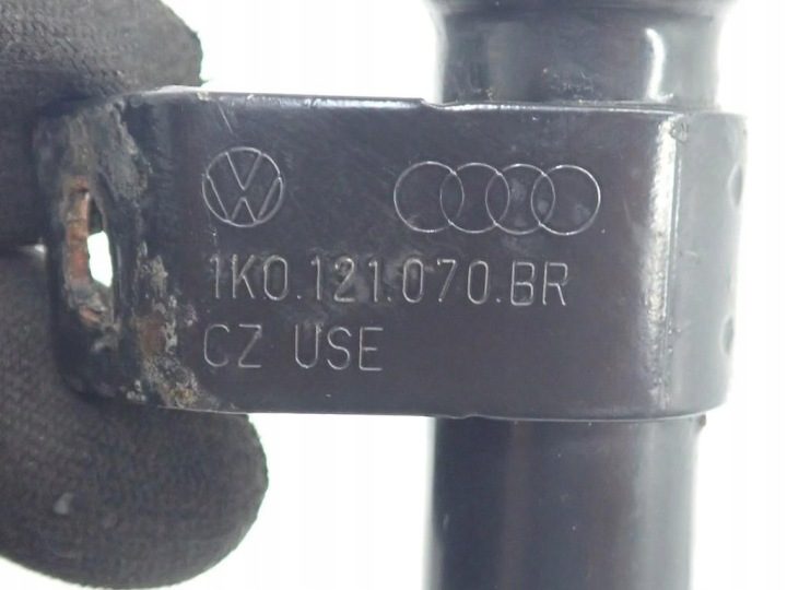 Шланг трубка охлаждения 1K0121070BR Seat Leon II VW Golf VI 1.6 TDI CAY 10 г., фото 3