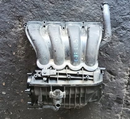 BMW 1 E87 2.0 бензин ВПУСКНОЙ КОЛЛЕКТОР 7556613, фото 1