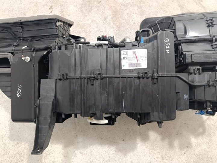 Корпус вентилятора 68408753AG Jeep Wagoneer/ Wagoneer L WS 2023, фото 15