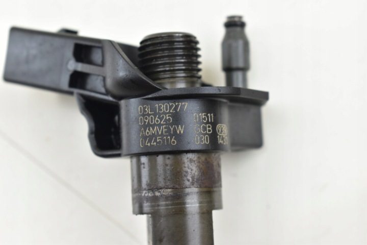 Форсунка VW PASSAT B7 GOLF VI AUDI A3 8P SEAT LEON II 1.6 TDI 03L130277B, фото 2