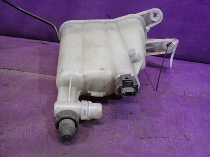 Audi A4 B8 2,0TDI 170 л.с. Caha универсал расширительный бачок 8K0121403C, фото 5