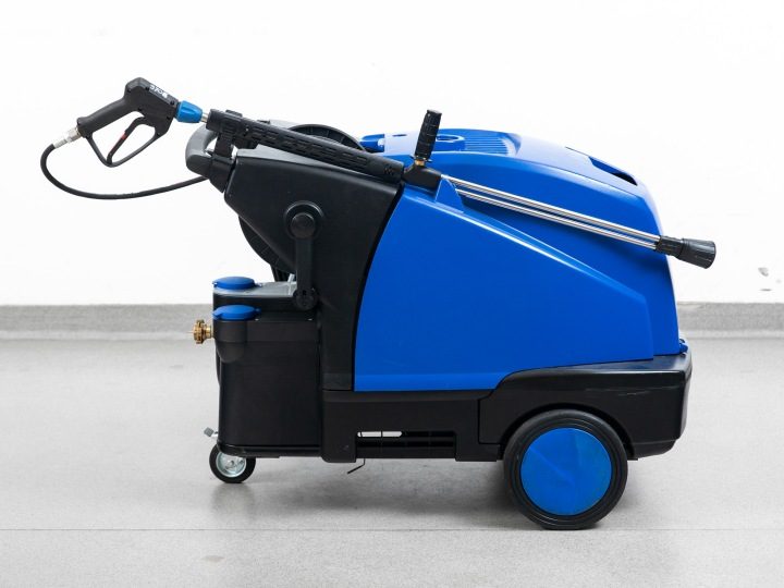 МОЙКА ВЫСОКОГО ДАВЛЕНИЯ NILFISK ALTO NEPTUNE 3-33X 650l/h 160 бар 4,5 кВт 6900 нетто, фото 4
