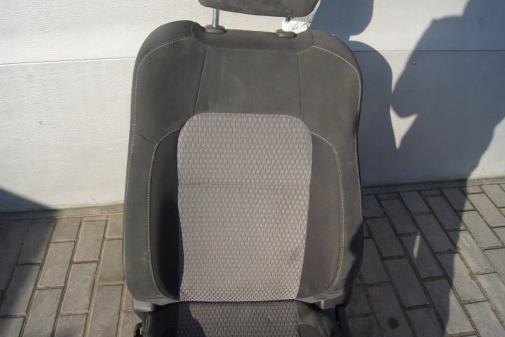СИДЕНЬЕ ВОДИТЕЛЯ AURIS II, фото 3