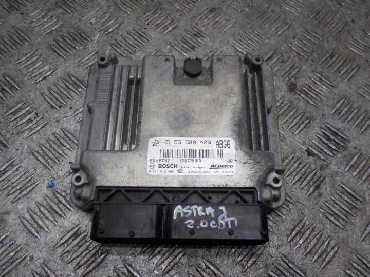Opel Astra J 2.0 CDTI ЭБУ двигателя 55590420, фото 1
