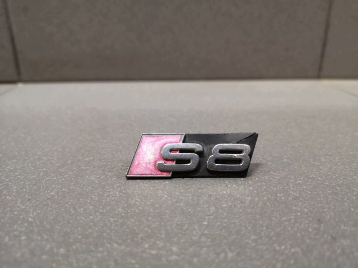 ЗНАЧОК ЭМБЛЕМА S8 AUDI S8 4D0853736D, фото 1