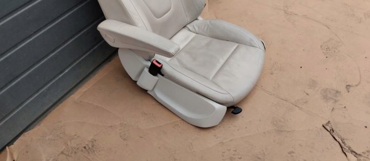 Сиденье левое переднее водителя Mercedes V-класс W447 кожа бежевая EU, фото 4