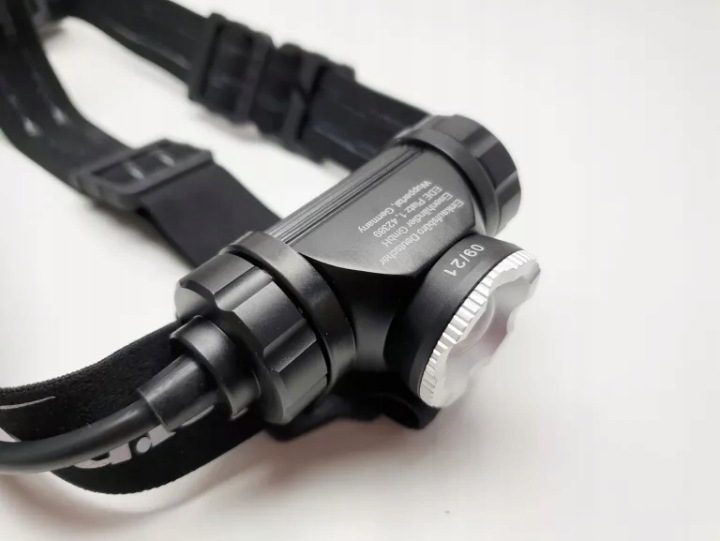 Аккумуляторный налобный фонарь LED 900lm FORMAT, фото 8