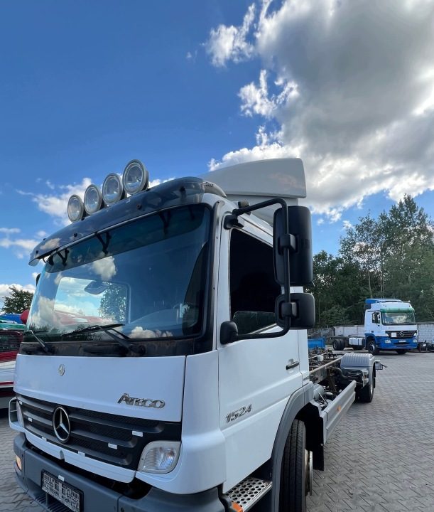 Mercedes Atego в сборе кабина дневная 824 1024 1224 1524 1624 6 цилиндров, фото 1