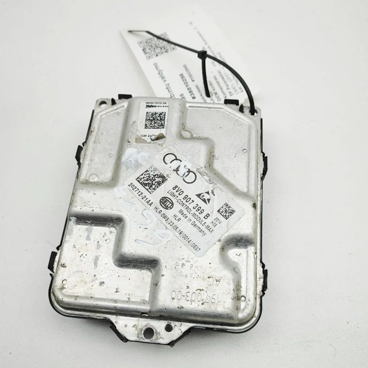 VW Golf Sportsvan блок розжига фары 8V0907399B, фото 2